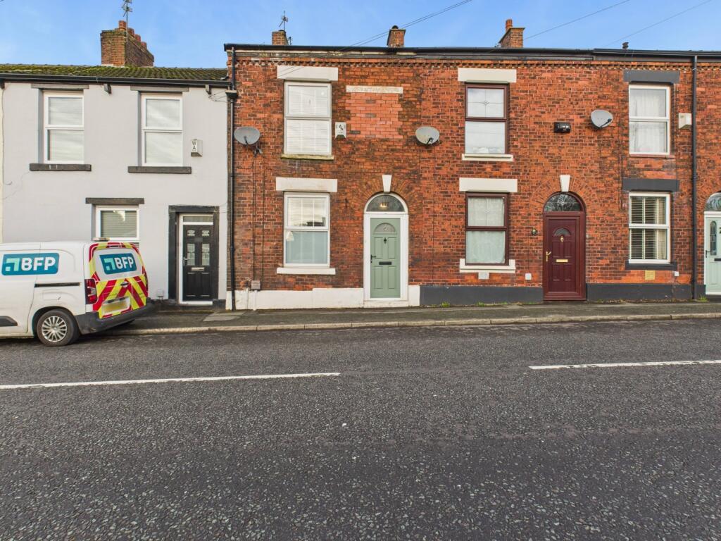 Main image of property: Victoria Street, Hyde, SK14 4AS