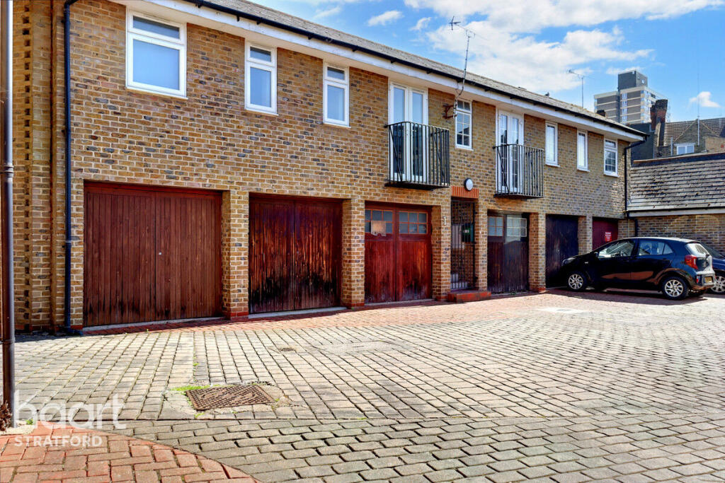 1-bed flat on Elmgreen Close, London, £265,000