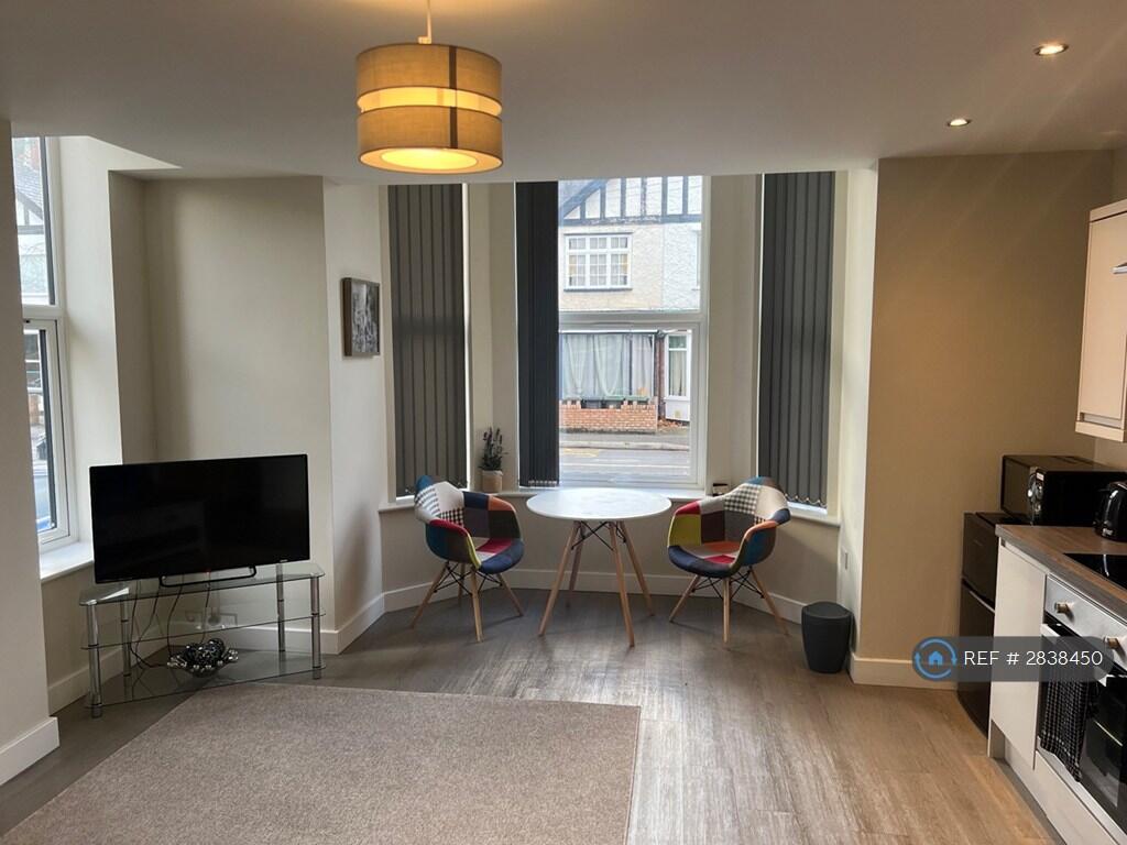 Main image of property: Meadow Road, Beeston, Nottingham, NG9