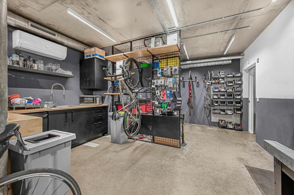 office 4.jpg