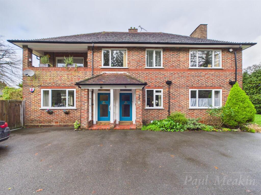 Main image of property: Pond House, Limpsfield Road, Sanderstead