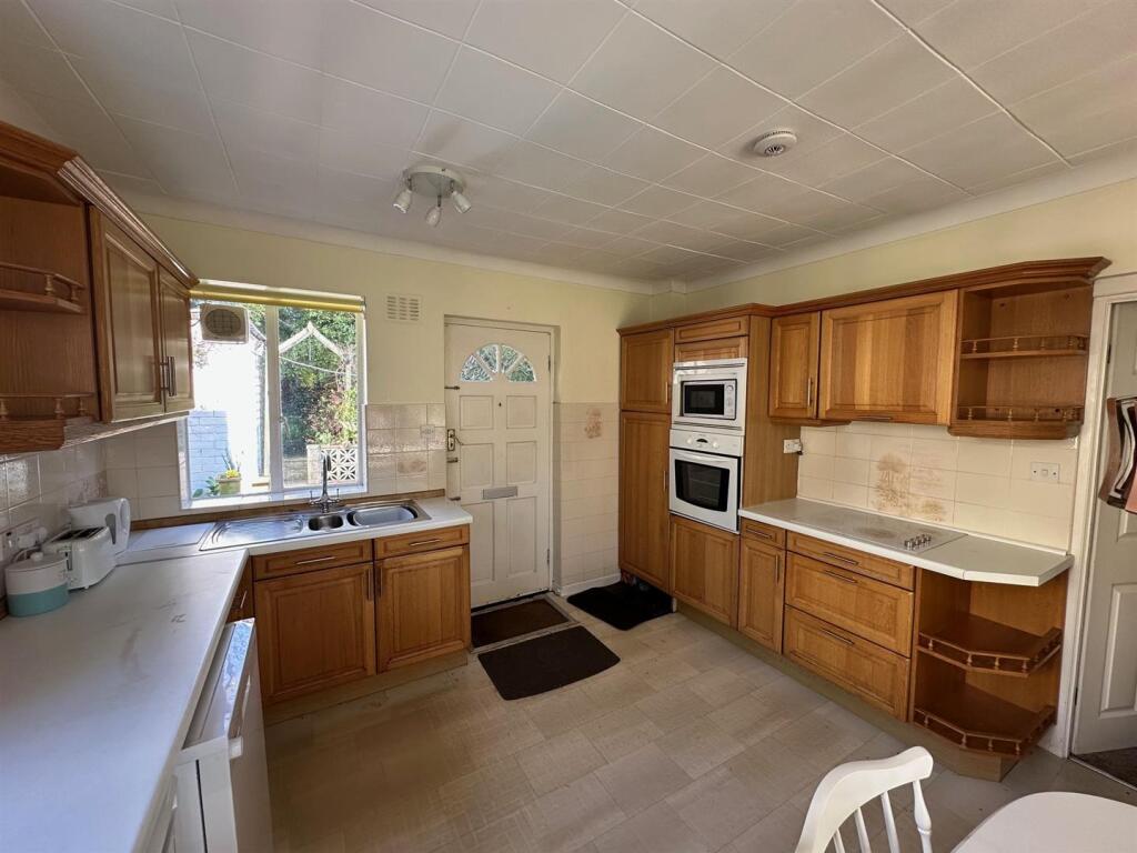 Additional image 8 of Woodside Road, Wyke, Bradford