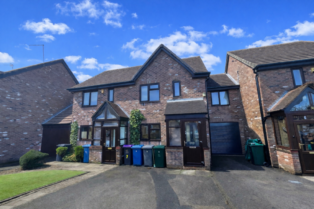 Main image of property: Bampton Court, Gamston