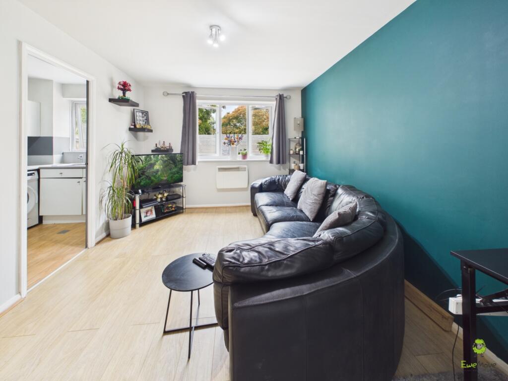 Apartment in Dartford - View 5