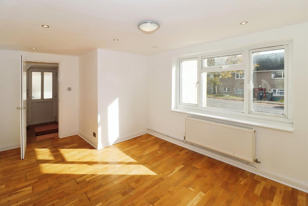Apartment in Bristol, Kingswood - View 2