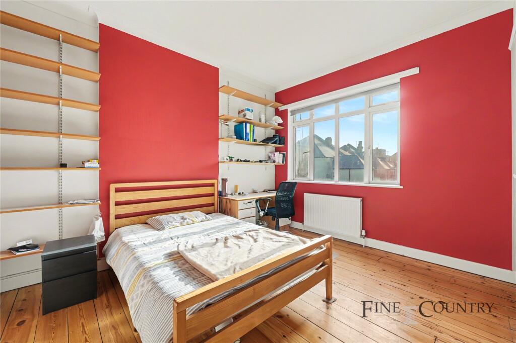 House in London - View 5