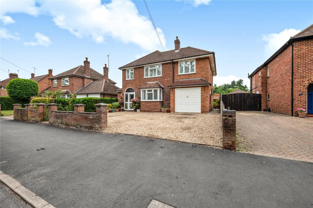 Main image of property: Broadway, Knaphill, Woking, Surrey, GU21