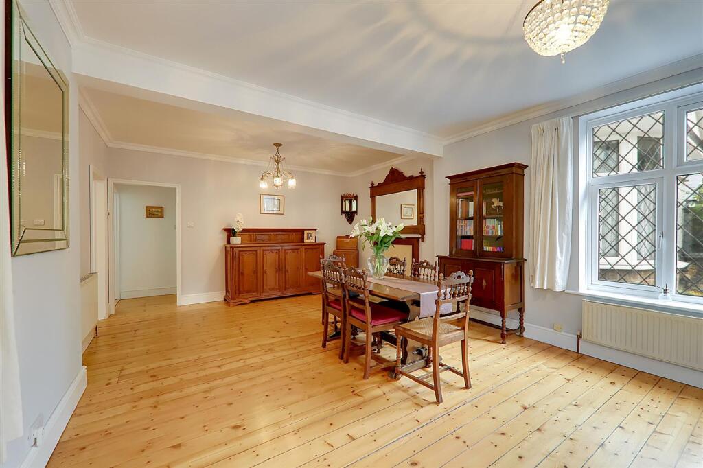House in Brighton - View 4