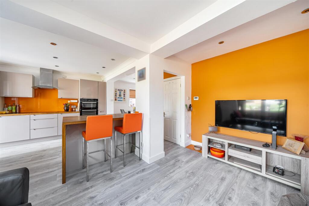 House in Iver Heath, Iver - View 4