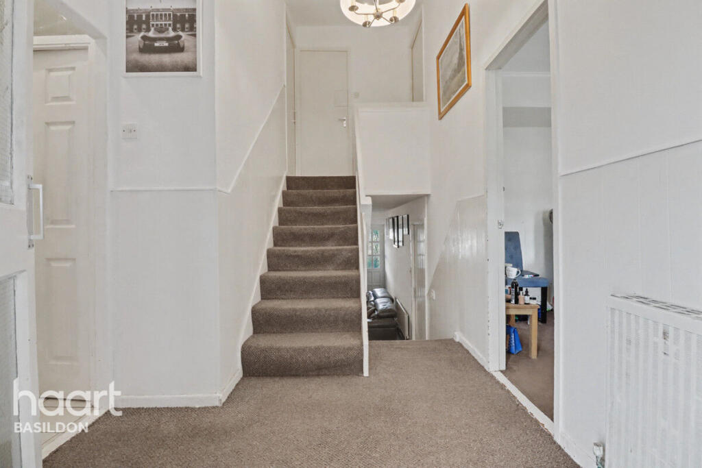 Rivertons, Basildon photo 4