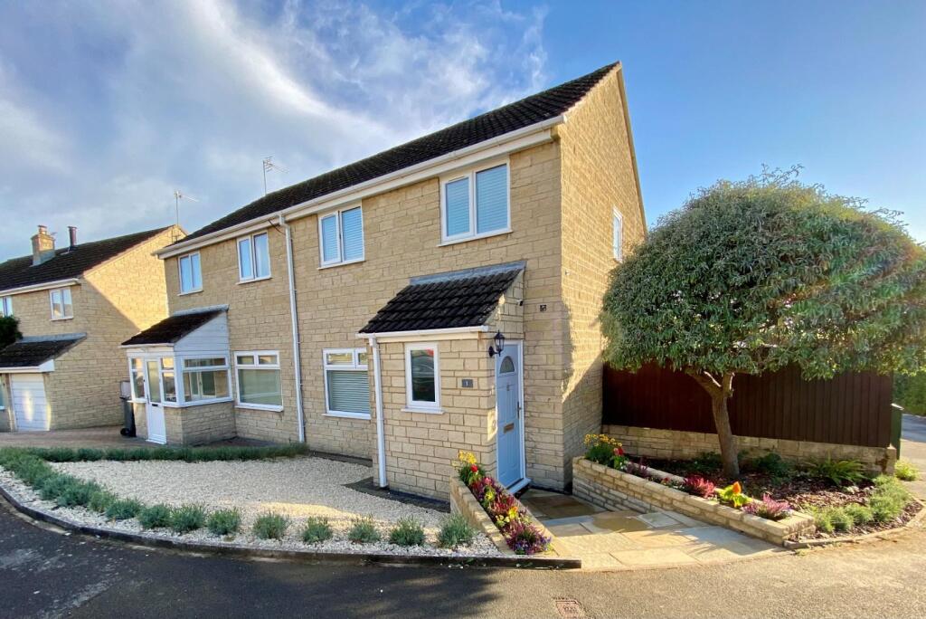 Main image of property: Folly Rise, Stroud