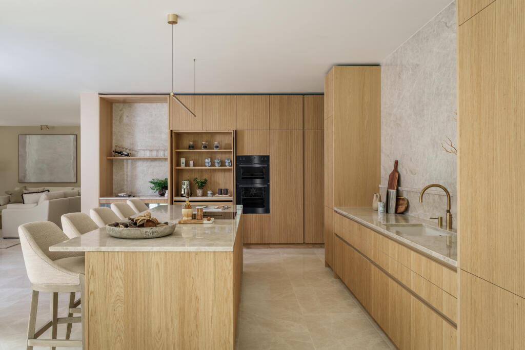 House in London - View 5