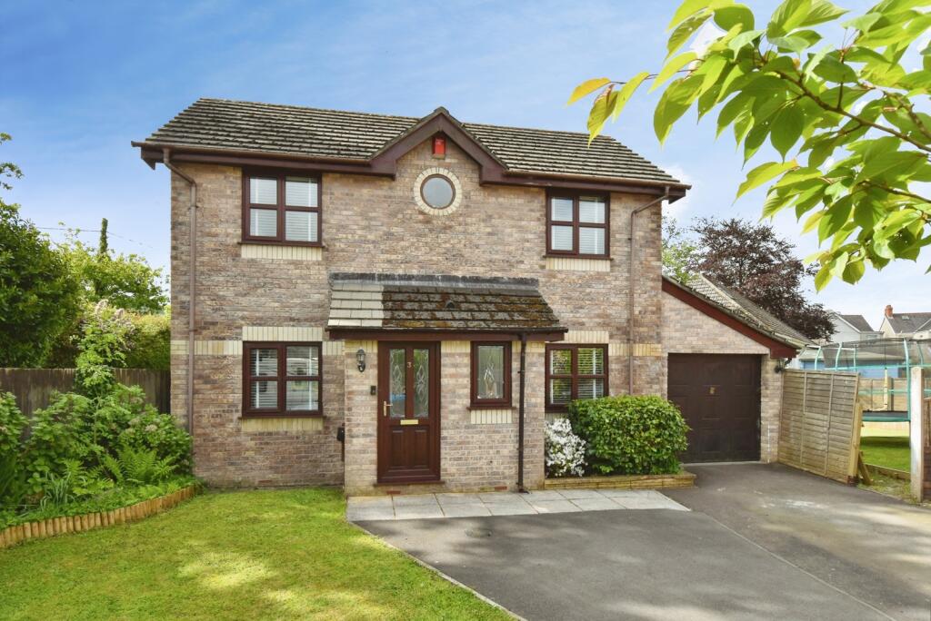Main image of property: Llys Y Deri, Hopkinstown, Ammanford, Carmarthenshire, SA18