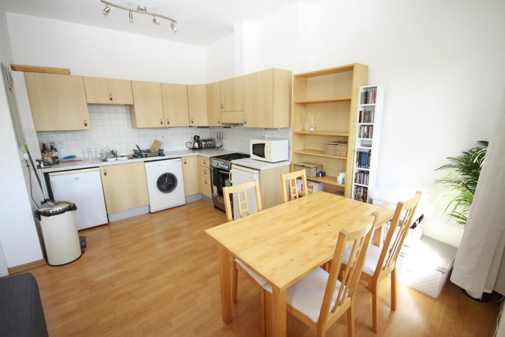 Apartment in London, Greenwich Town Centre, East Greenwich - View 4