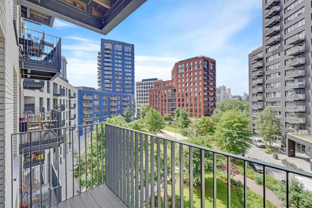 Apartment in London, Poplar - View 4