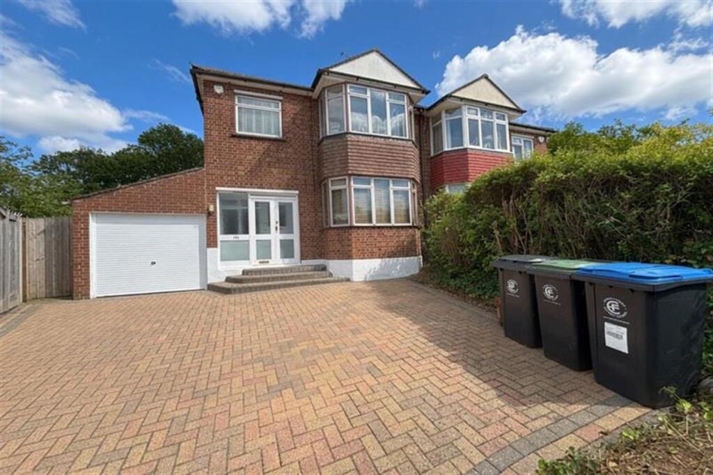 Main image of property: Epping New Road, Buckhurst Hill, IG9