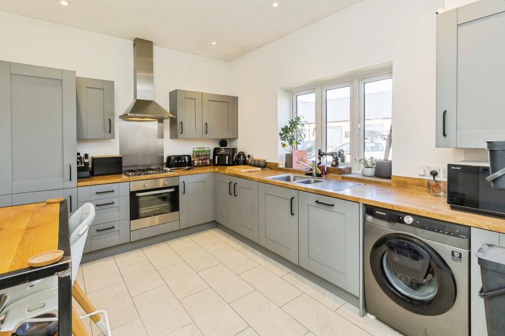 Walnut Drive, St. Martins, Oswestry, Shropshire, SY11 photo 3