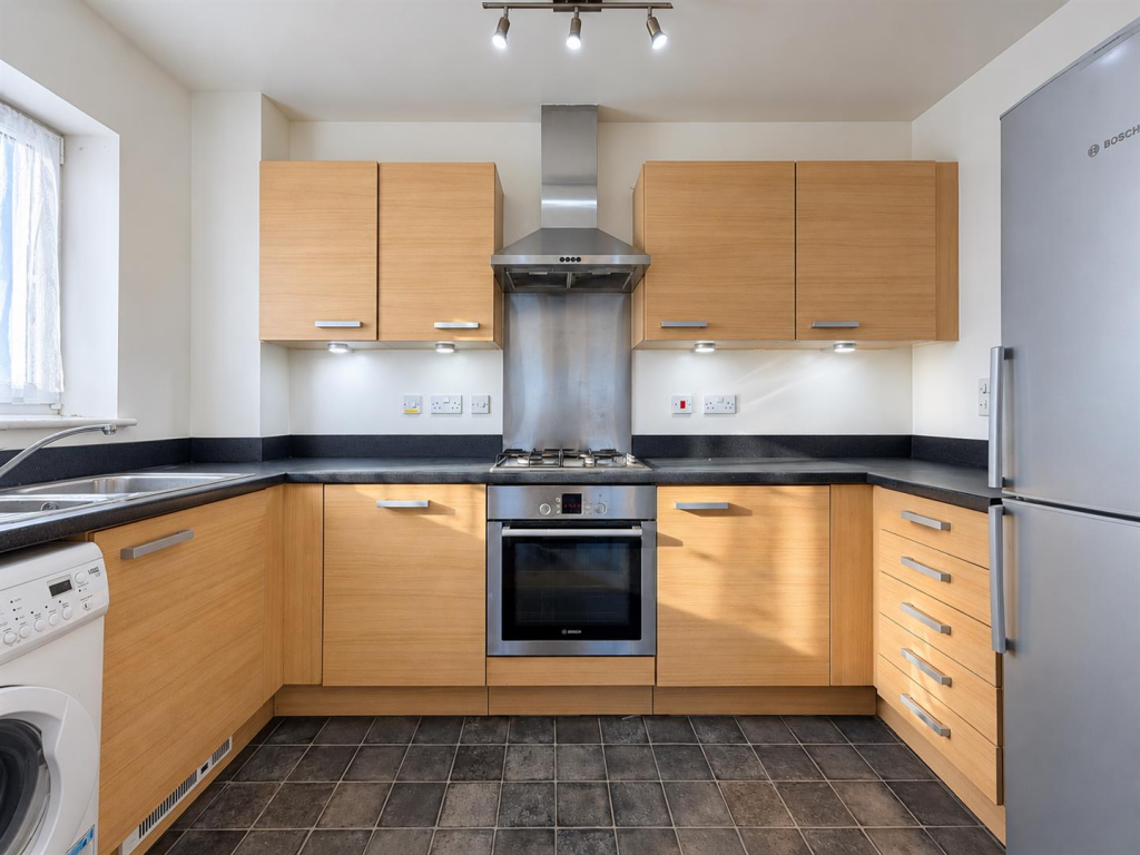 Apartment in Harrow - View 3