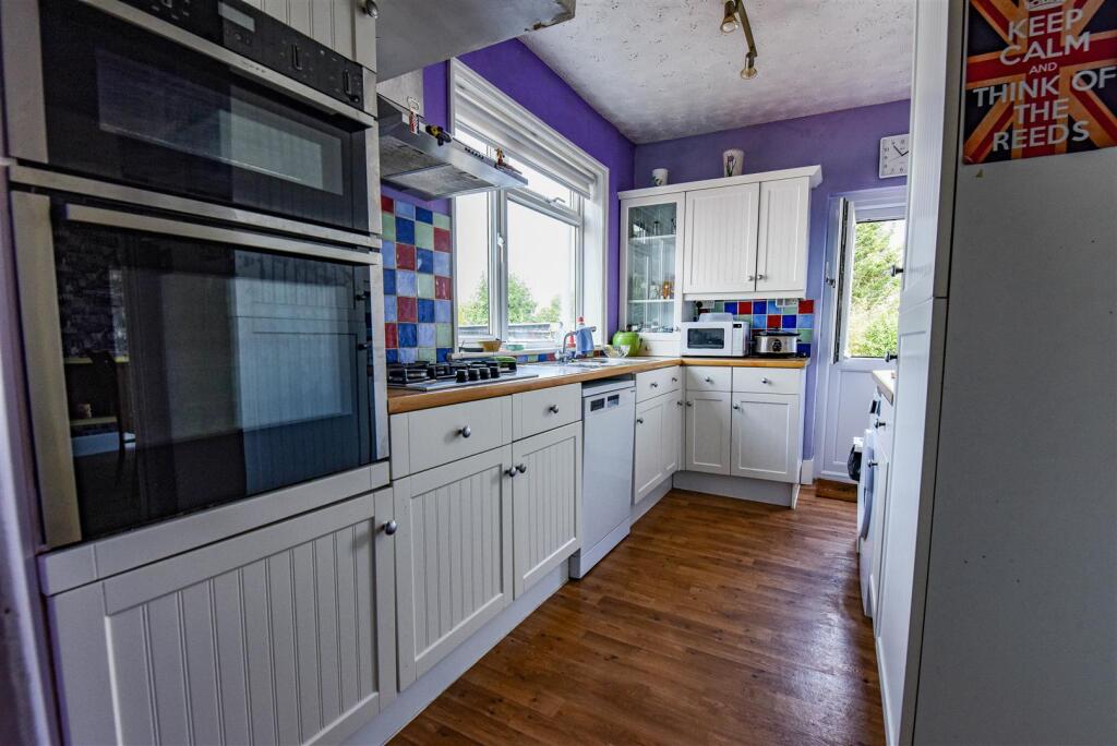 House in Gloucester - View 4