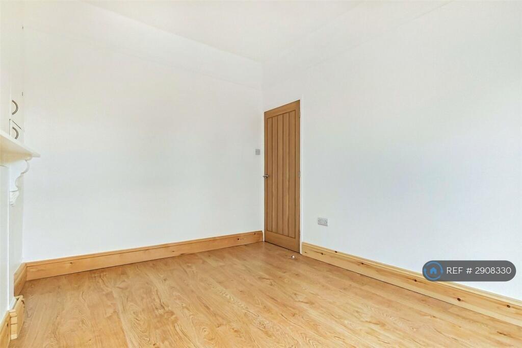 1 bedroom house share for rent