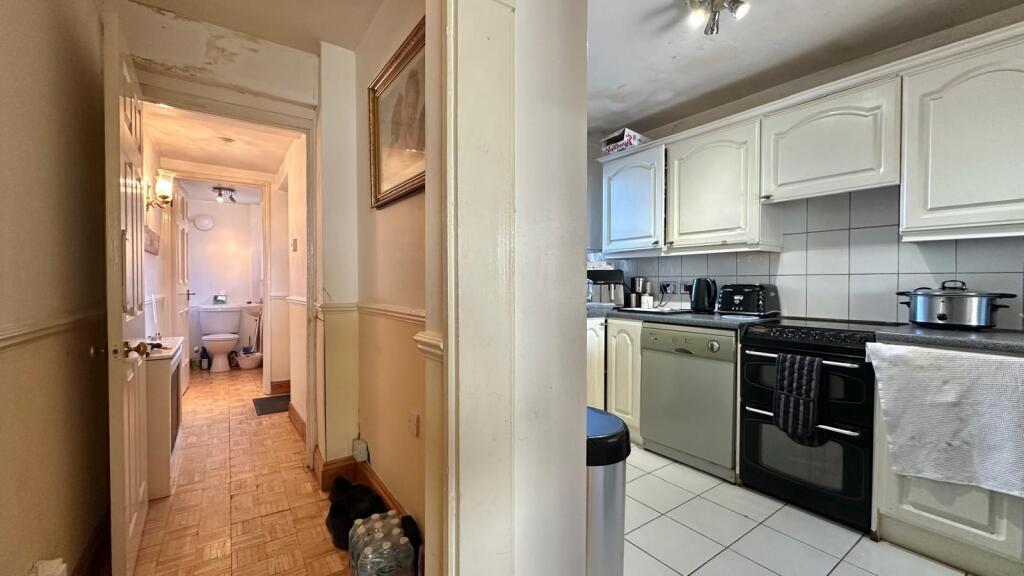 March Way, Ernsford Grange, Coventry, CV3 2QY - More
