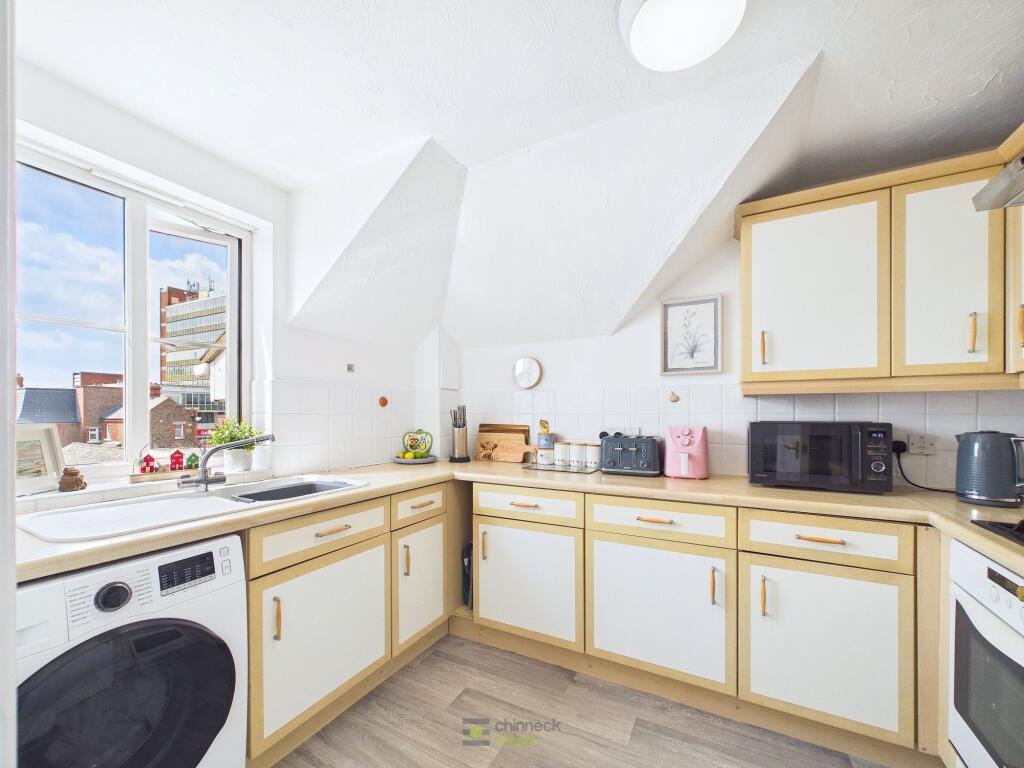 Apartment in Portsmouth - View 3