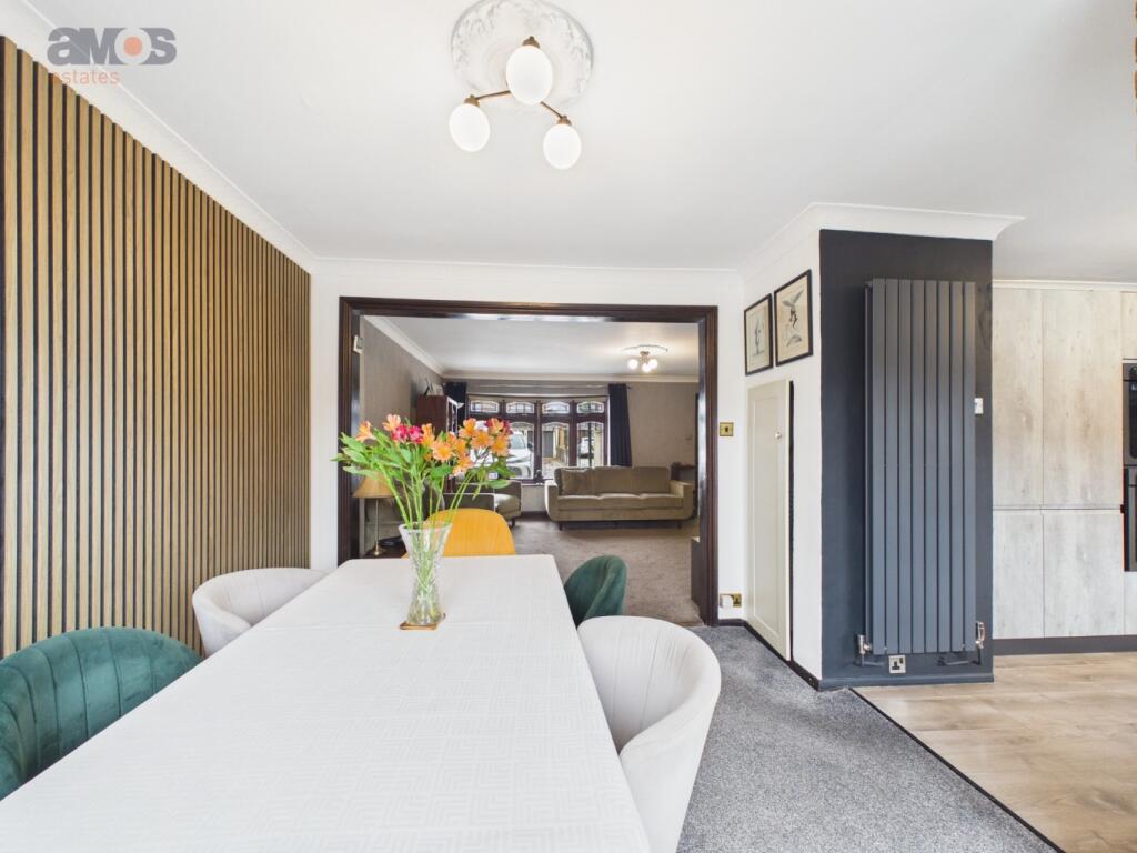 House in Castle Point, Benfleet - More