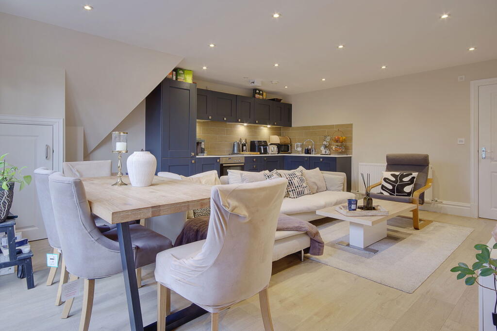 Apartment in Bournemouth, Springbourne - View 5