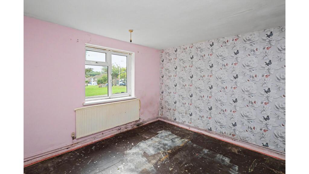 Apartment in Watford - View 5