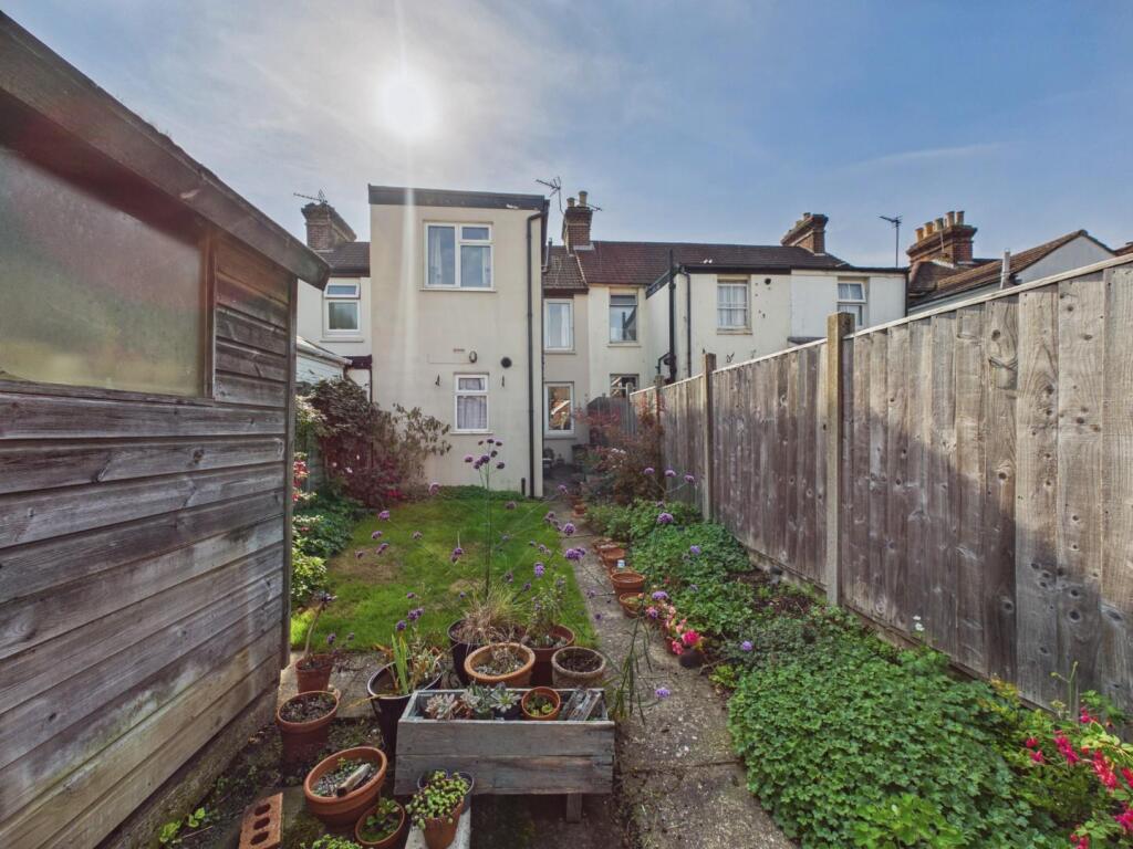 House in Tonbridge - More