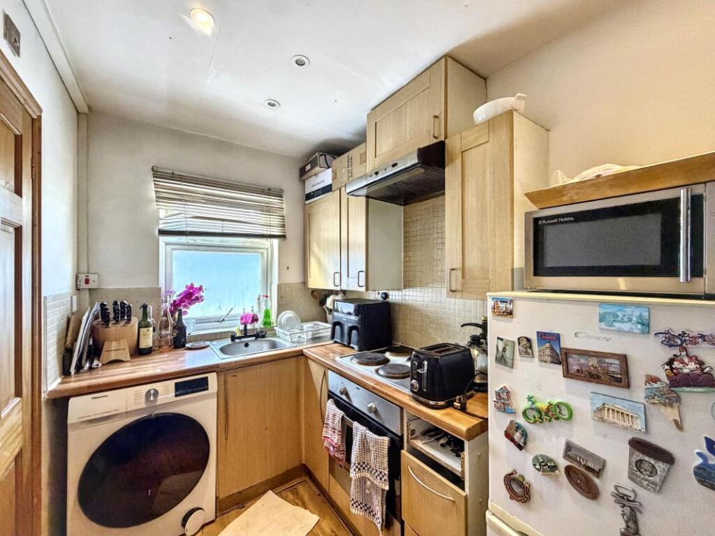 Apartment in London - View 5