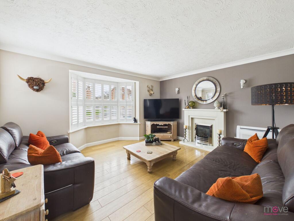 House in Gloucester - View 4