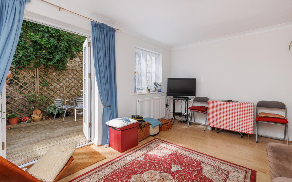 House in Portsmouth - View 4