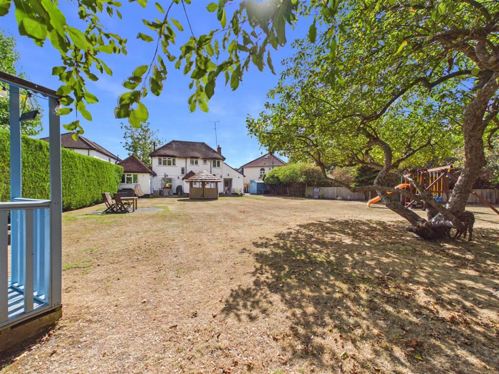 House in Kingston upon Thames - View 2