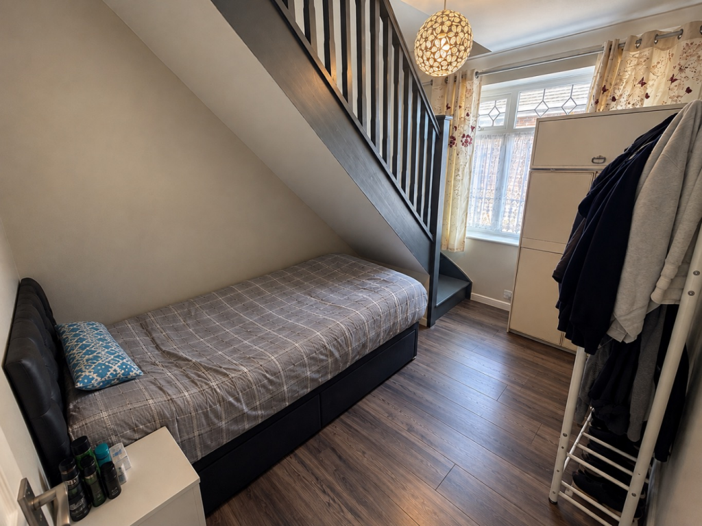 House in Luton - More