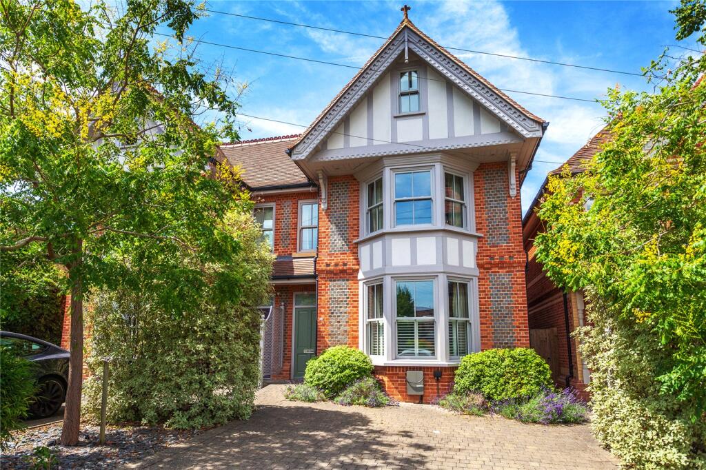 Main image of property: Berkshire Road, Henley-on-Thames, Oxfordshire, RG9
