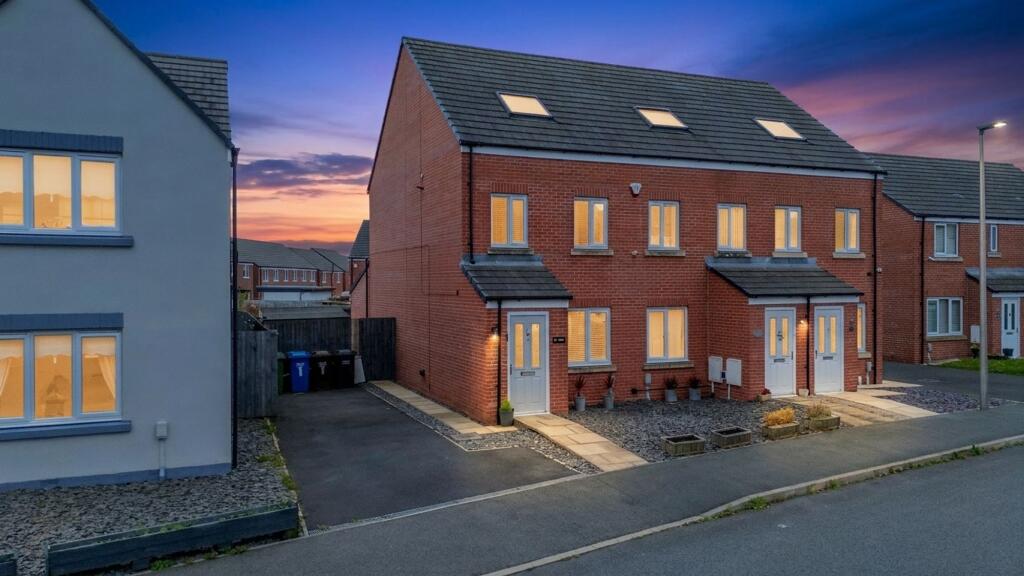 Main image of property: Lower Nook Meadow, Lowton, WA3
