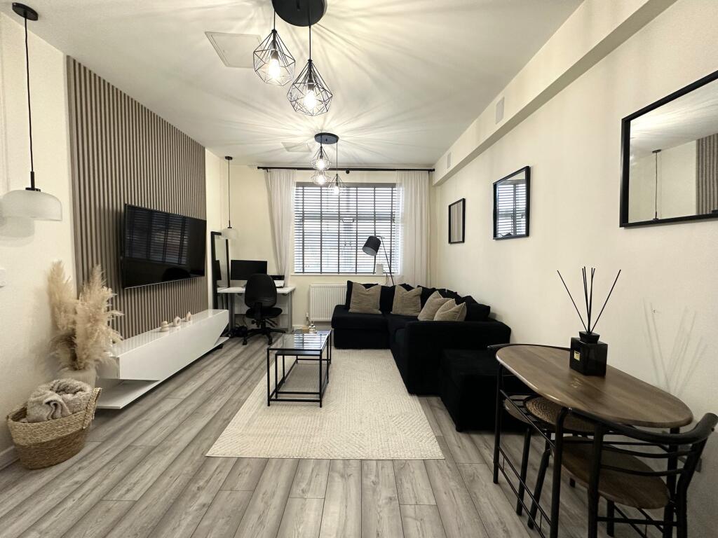 Sandhills Avenue, Hamilton, LE5 photo 2