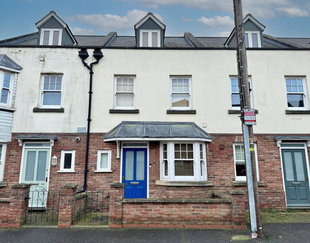 3-bed terraced on Friars Street, King's Lynn, PE30, £210,000