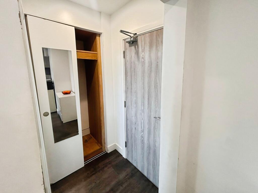 Studio 5 313a Ecclesall Road, Ecclesall - More