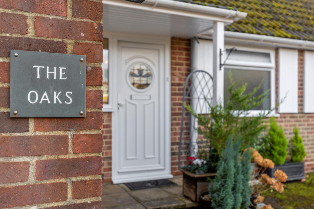 Carron Lane, Midhurst, GU29 photo 2