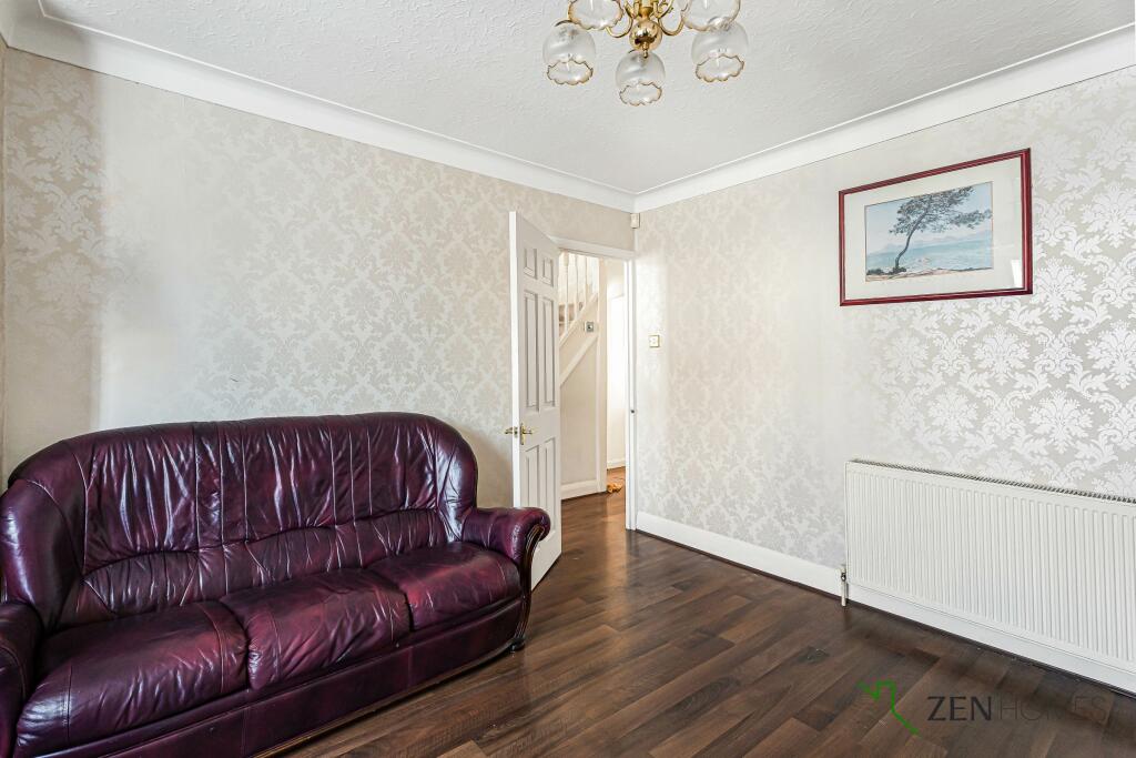 House in London, Edmonton - View 3