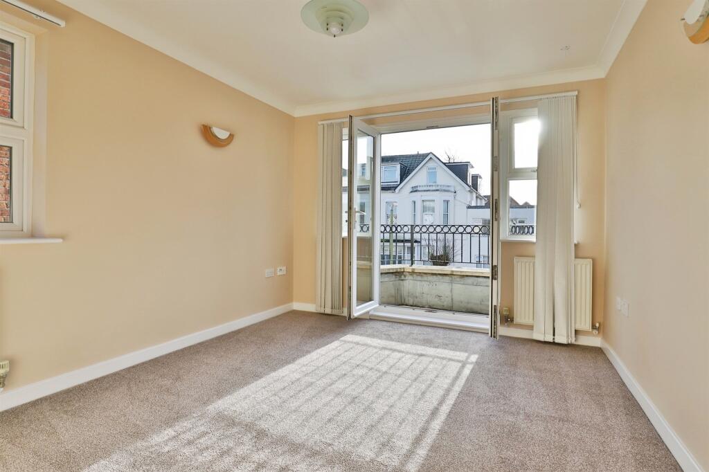 Westby Road, Bournemouth – další