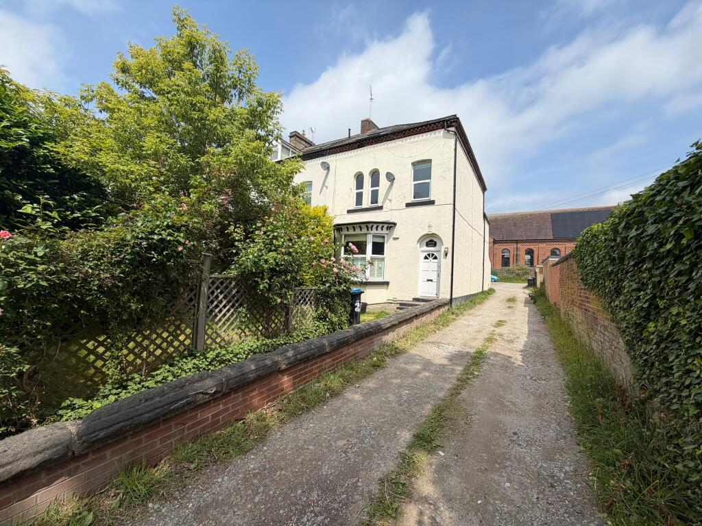 Main image of property: The Avenue, Harrogate