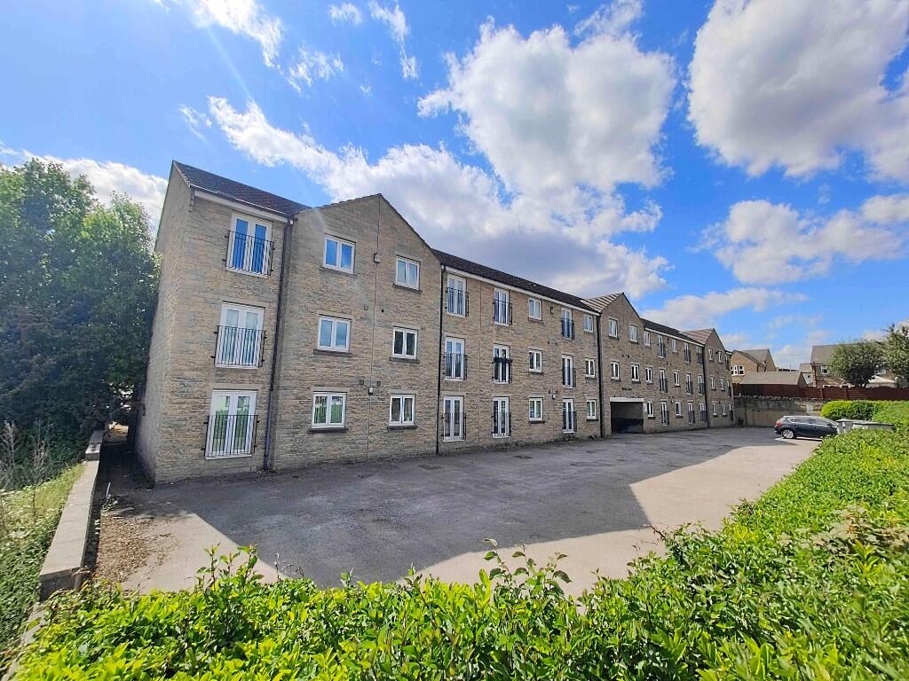 2-bed flat on 24 Broadoaks, 541 Halifax Road, Hipperholme, HX3 8DD, £114,950