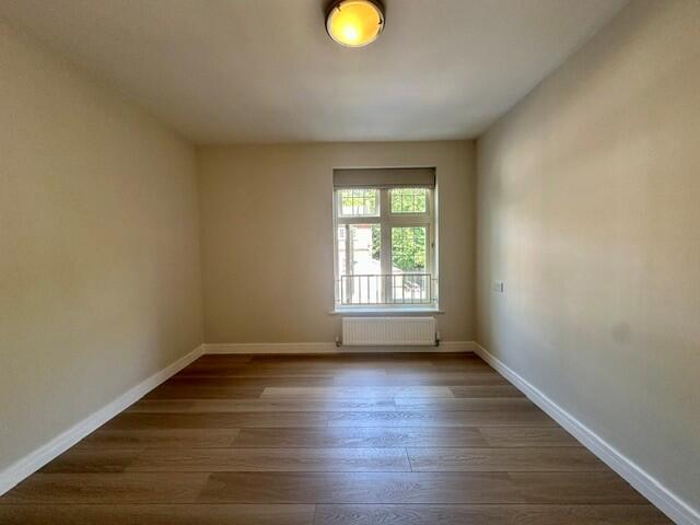 Apartment in Southampton - View 5