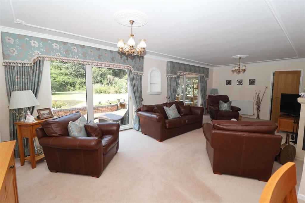 Water Meadows, Worksop, S80 photo 3