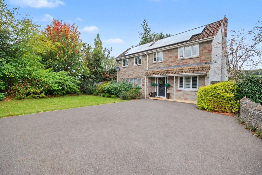 4-bed detached on Family home close to Wells, £800,000