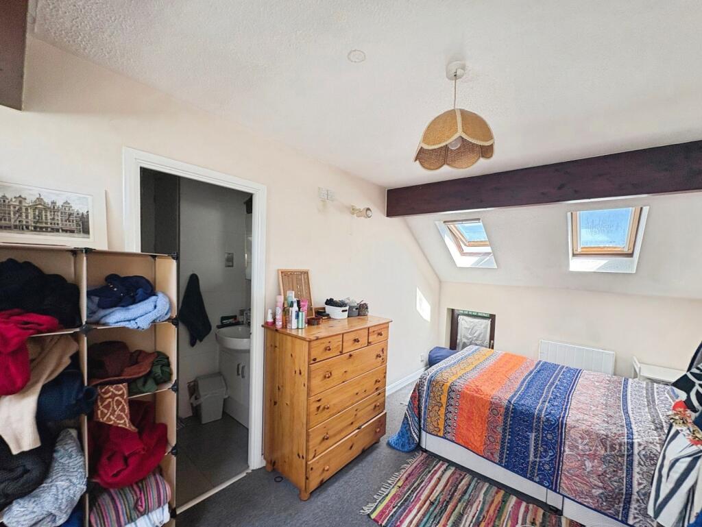 House in Cambridge, Newnham - More