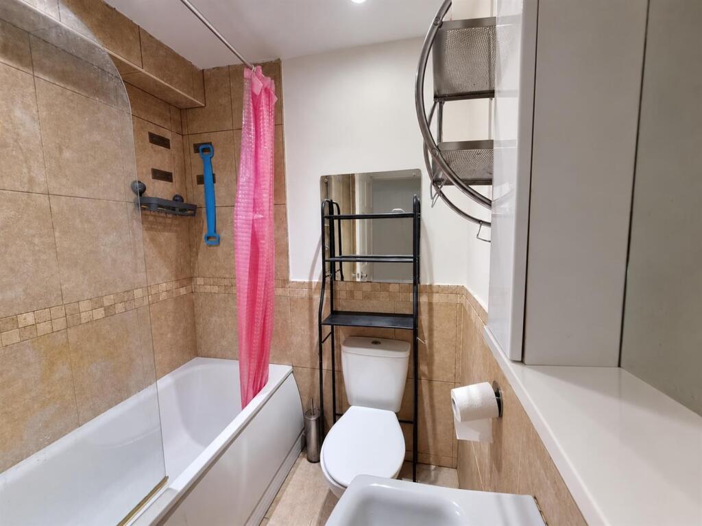 House in London - View 4
